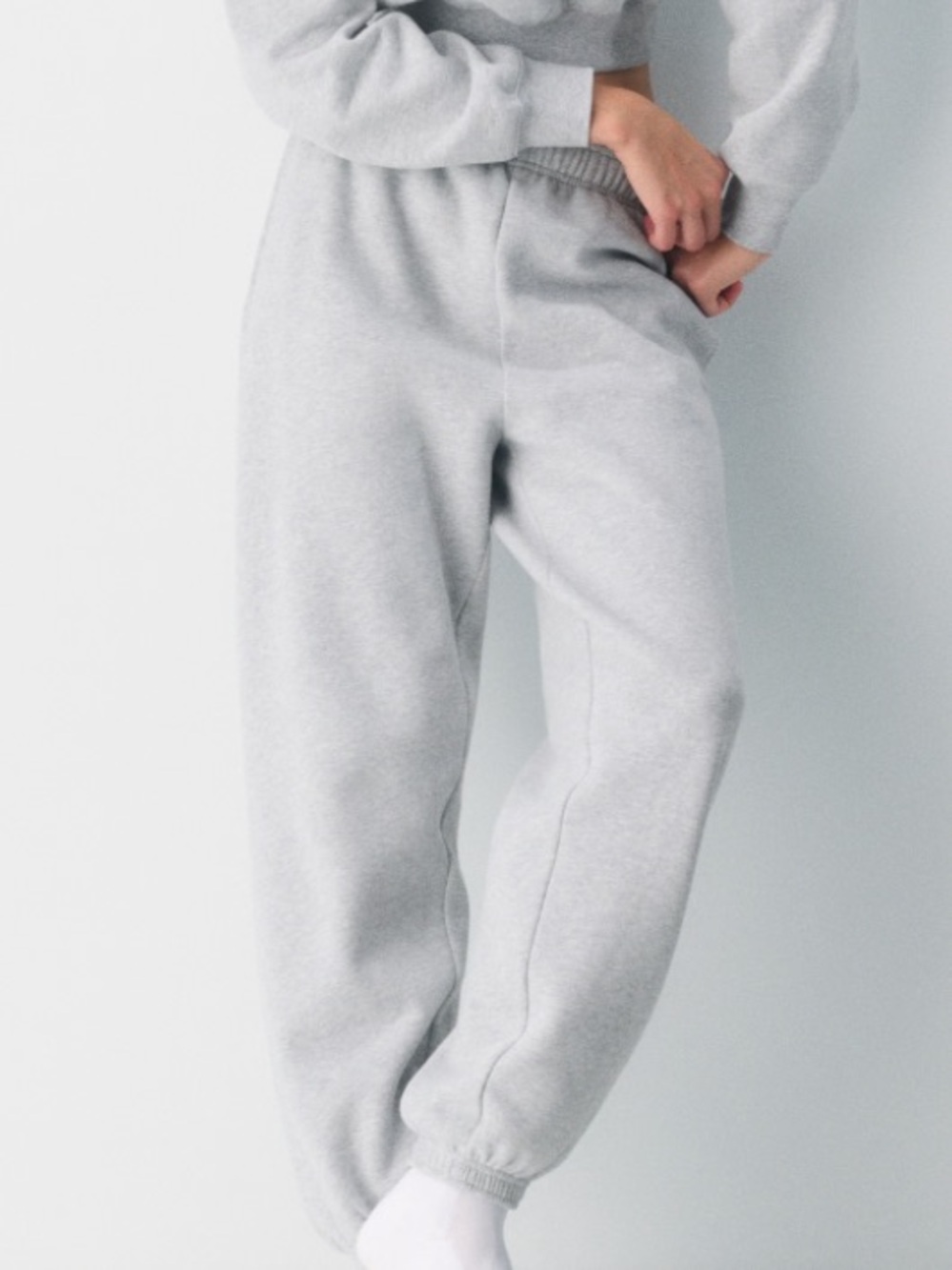 TNA Cozy Fleece Joggers 29” in Grey